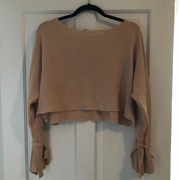Zara Sweaters - Zara cropped sweater